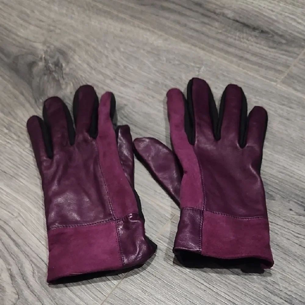 EUC Lord&Taylor Eggplant Purple Suede&Lamb Leather Driving Gloves